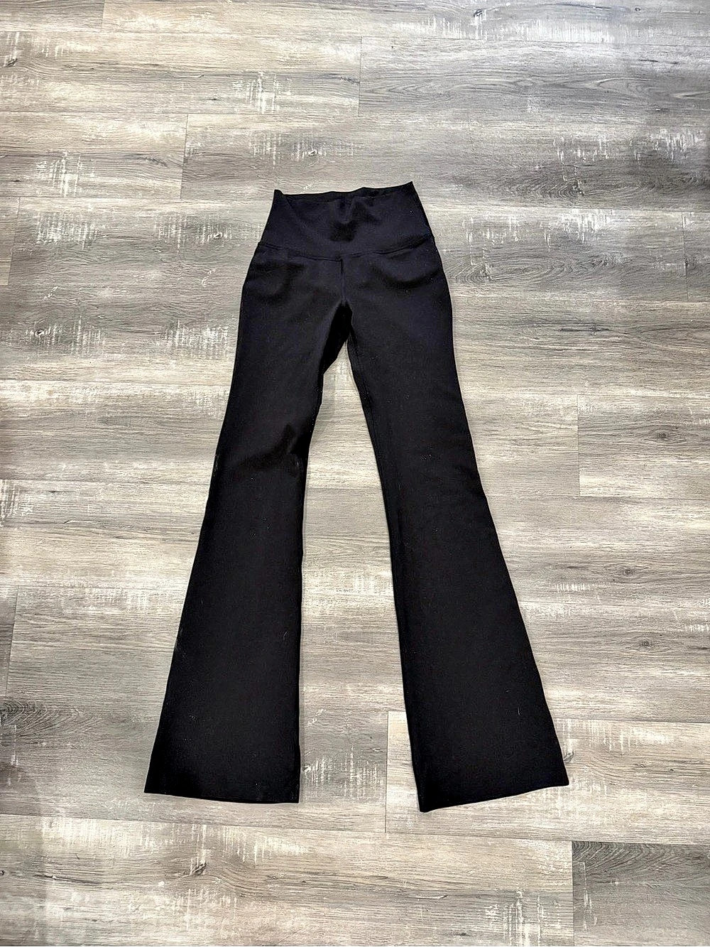 lululemon Groove Super High-Rise Flared Pant Nulu Black Size 4